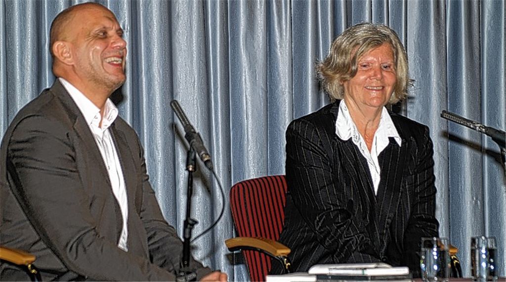 Fachjournalist Thomas Voigt im Gespräch mit der Sopranistin Anja Silja, dem Stargast der sonntäglichen Matinee.