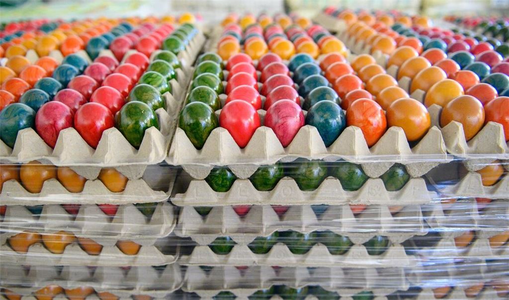 Färbereien kaufen vor Ostern viele Eier. Das verstärkt den Engpass. (Symbolbild)