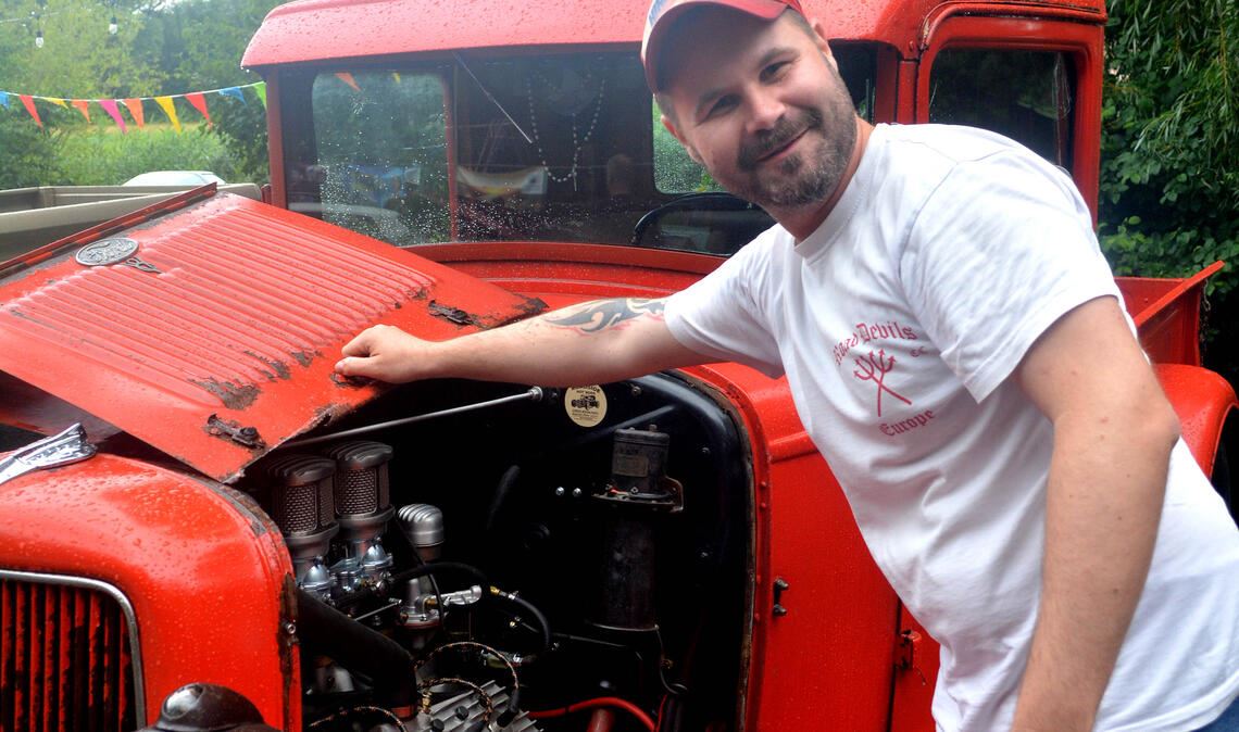 Faible für US-Klassiker: Thomas Fritz ist eigens aus Straubing angereist. Foto: Stahlfeld