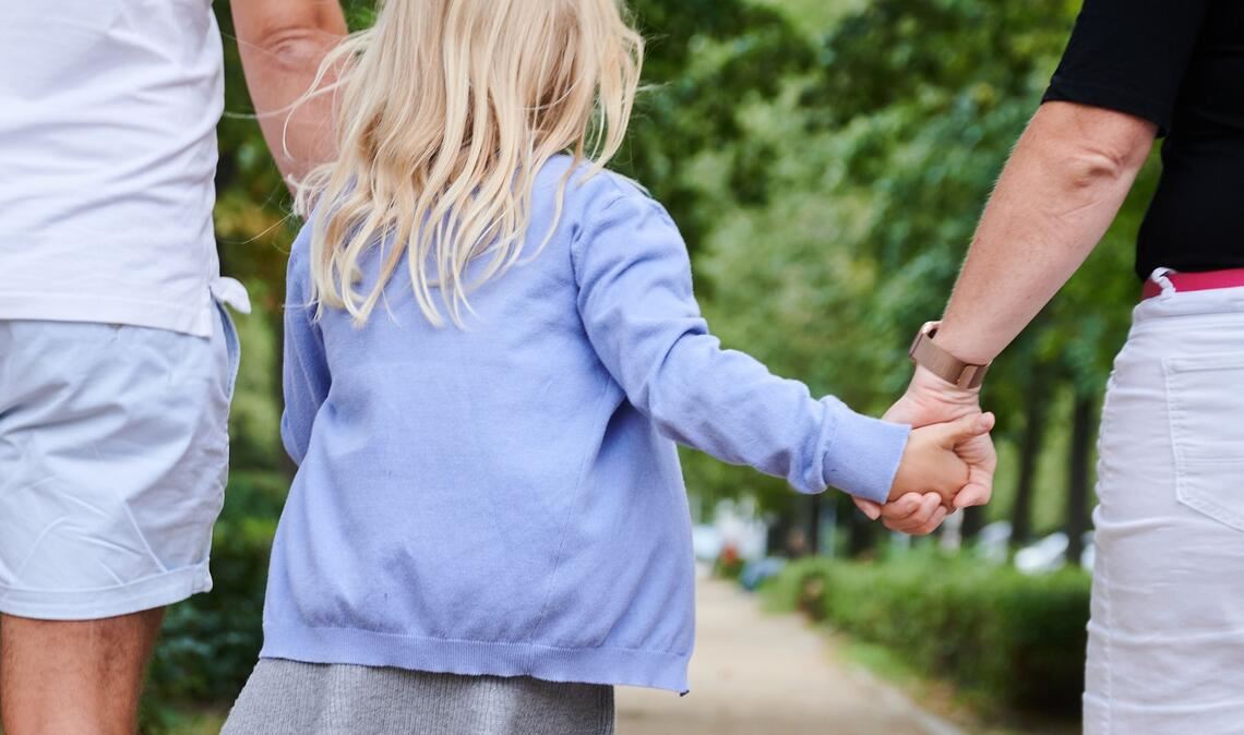 Familie und Kinder machen laut einer Umfrage viele Menschen in Deutschland glücklich. (Symbolbild)