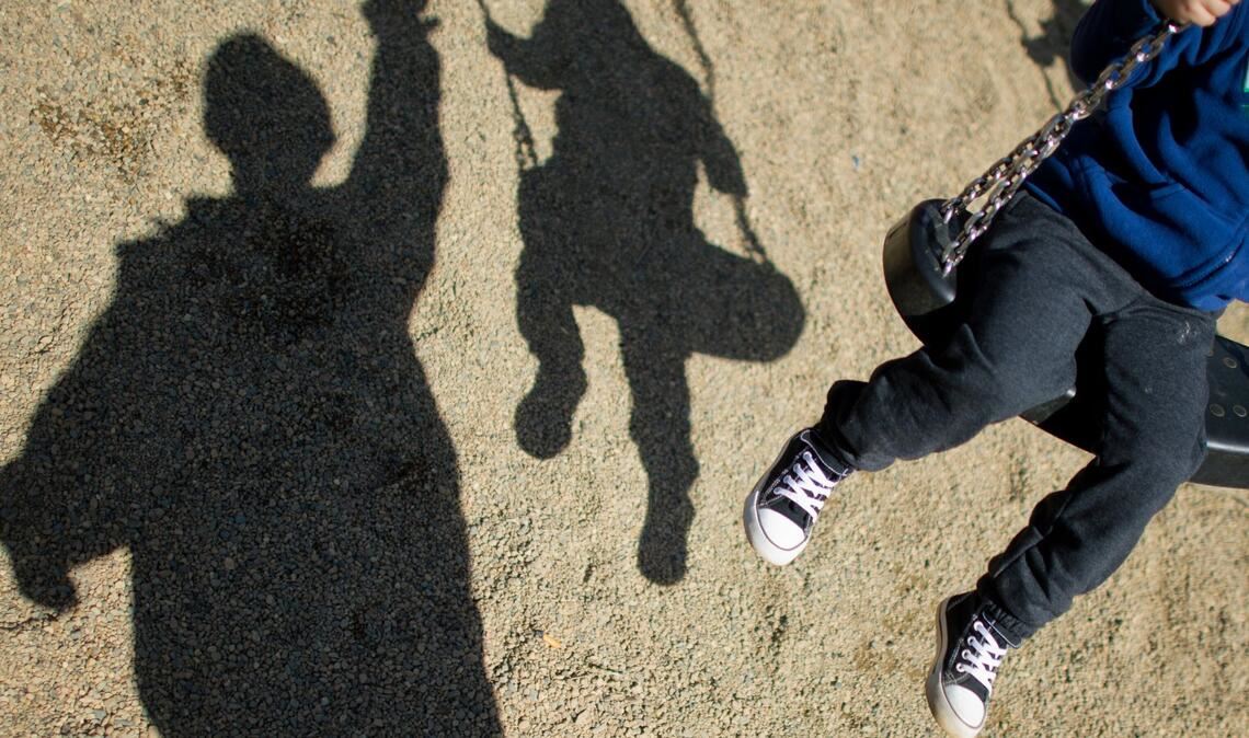 Familiengerichte sollen nach den Vorstellungen des Bundesjustizministeriums im Kinderschutzverfahren künftig soziale Trainingskurse und Gewaltpräventionsberatungen anordnen können. (Symbolbild)