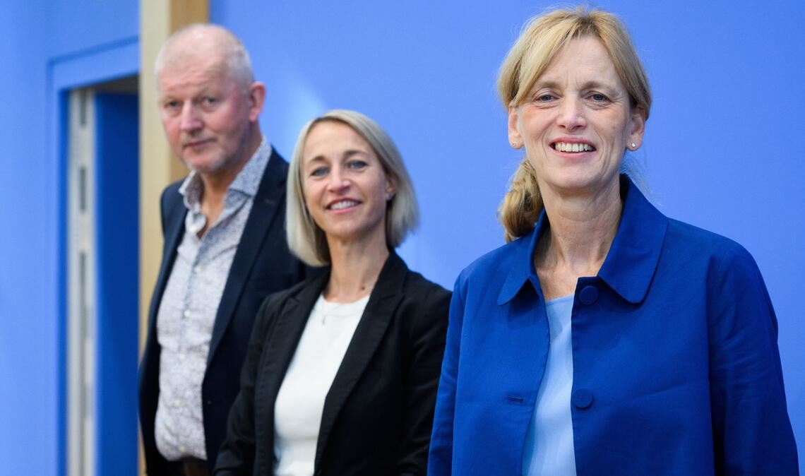 Familienministerin Prien hat die Kommission im September eingesetzt. (Archivbild)