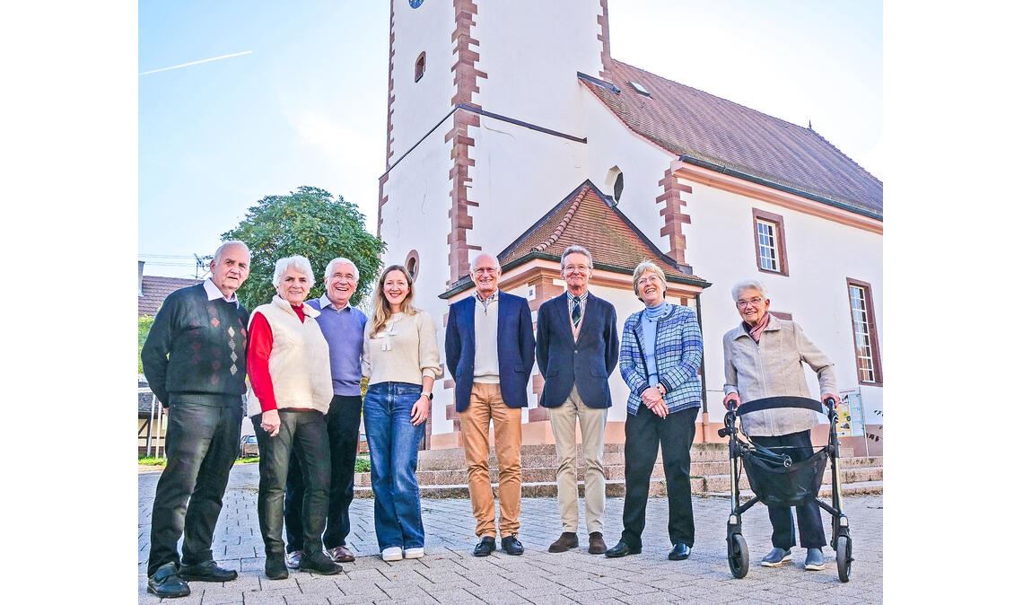 Familientreffen der besonderen Art: Nachfahren von Jean Elie Giraud treffen sich anlässlich seines 300. Todestages in Pinache, um mehr über das Leben und Wirken des früheren Geistlichen der Waldensergemeinden Pinache und Serres zu erfahren. Foto: Friedrich