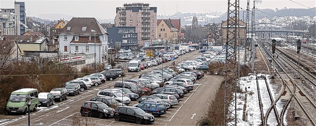 Fast 300 Gratis-Parkplätze bieten das Areal Lienzinger Tor und der alte Busbahnhof.
