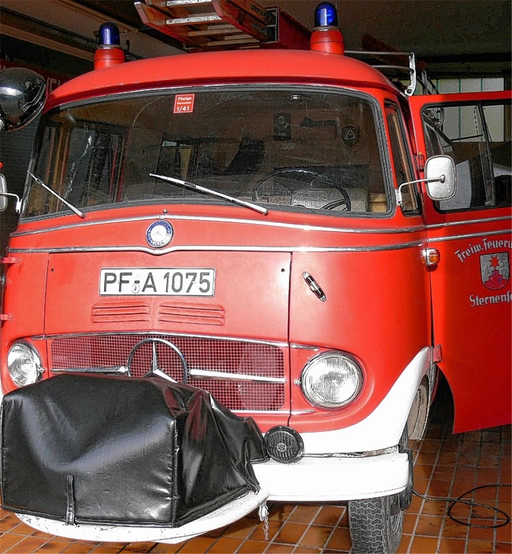 Fast schon historisch und derzeit nicht mehr fahrtüchtig: das 46 Jahre alte Löschfahrzeug LF8 der Abteilung Sternenfels, das im nächsten Jahr ersetzt wird. Foto: Garhöfer