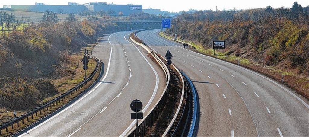 Unfall am Stauende verschärft das Chaos