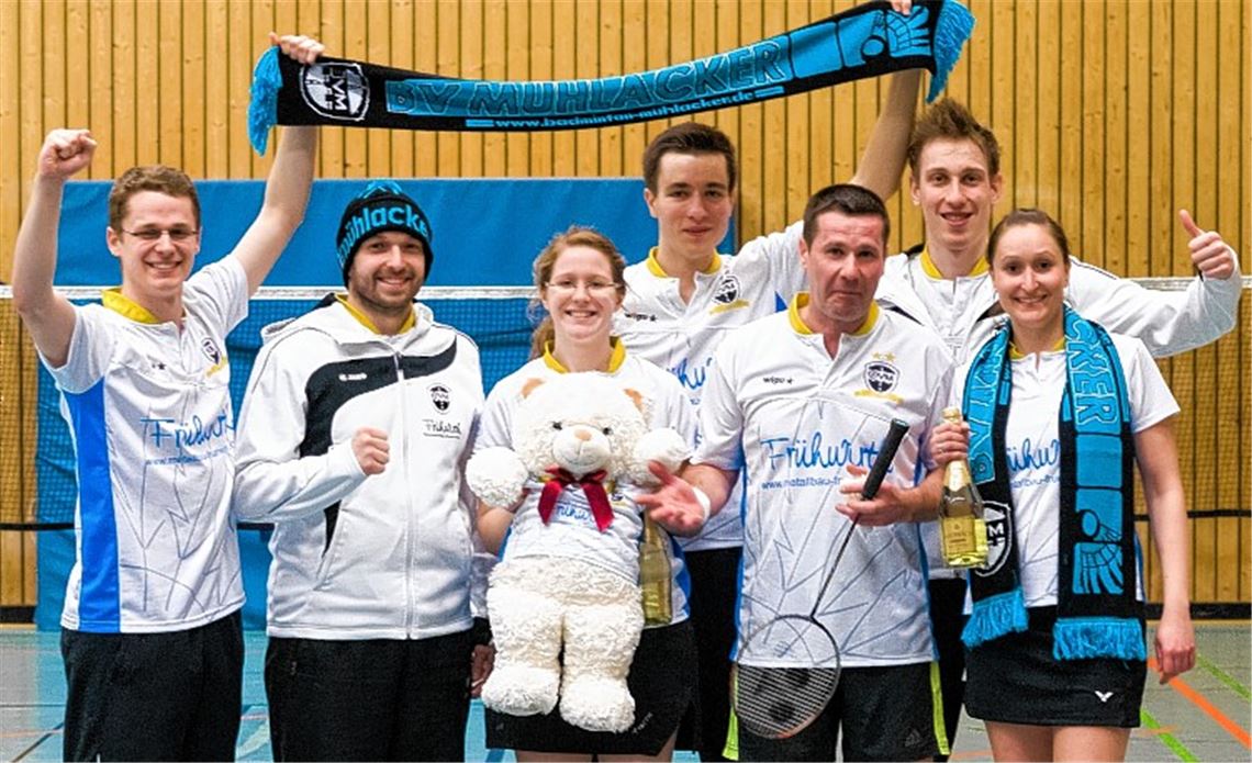 Fast wie Bayern München: Das Badmintonteam des BV Mühlacker ist seit nunmehr 38 Ligaspielen ungeschlagen und feiert die Meisterschaft in der Bezirksliga Rems-Murr. Foto: Zschorsch