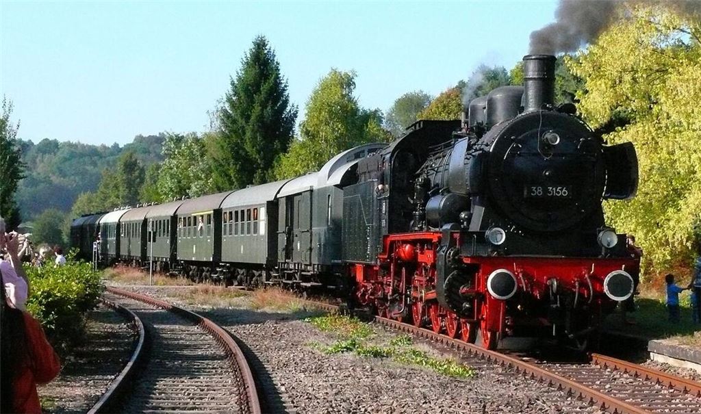 Faszination Eisenbahn – viele Menschen bewegt das geplante Aus der SWR-Kultsendung „Eisenbahn-Romantik“. (Archivbild)