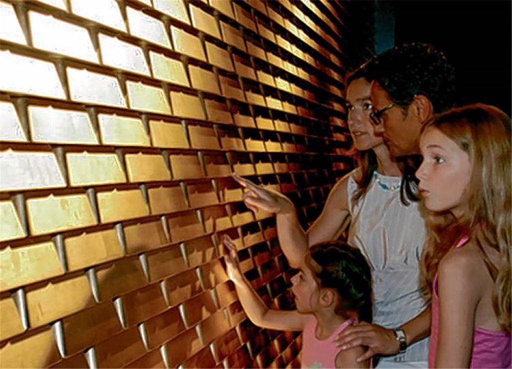 Faszinierende Einblicke verspricht ein Besuch in den Schmuckwelten.