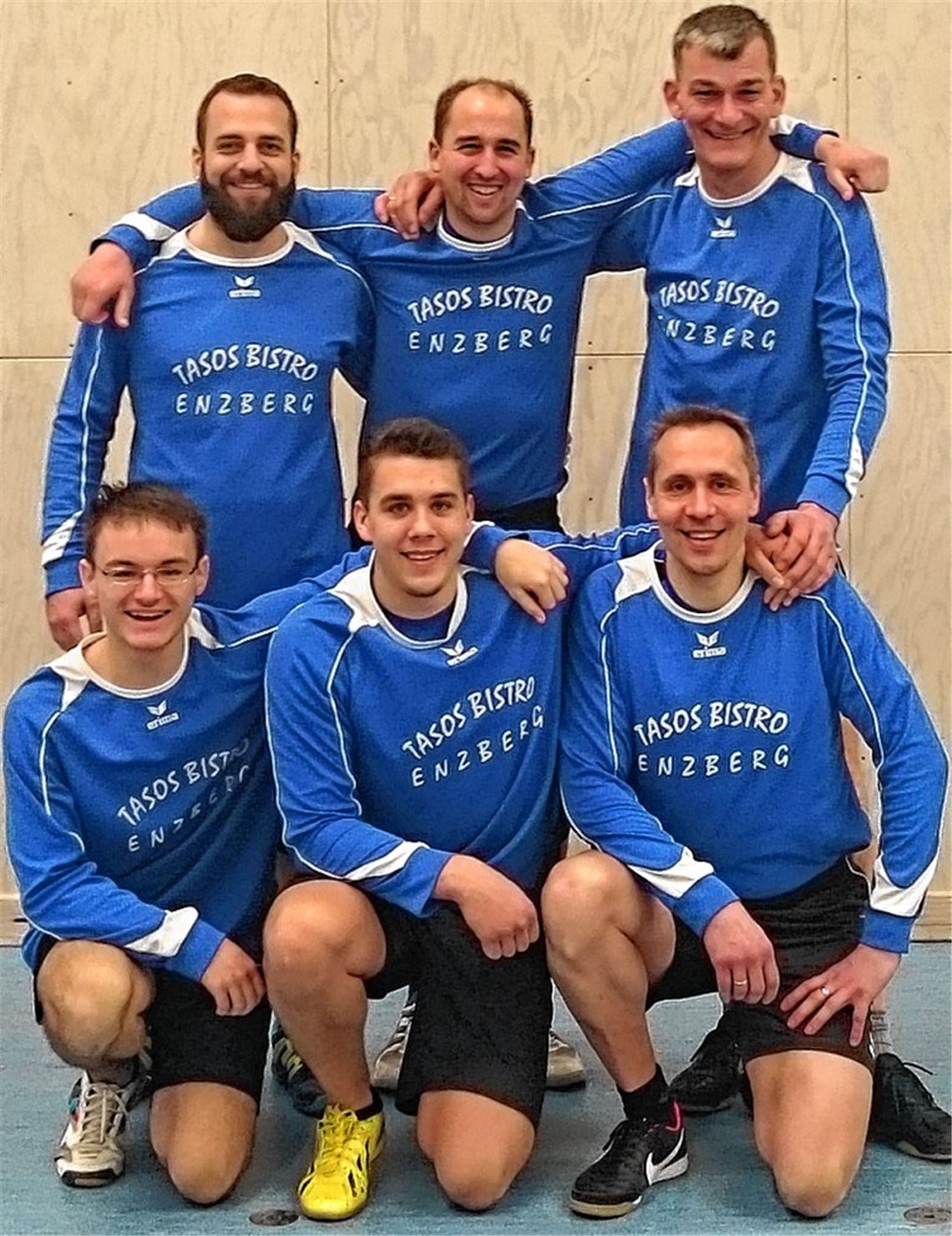 Faustballer feiern Faustballer feiern