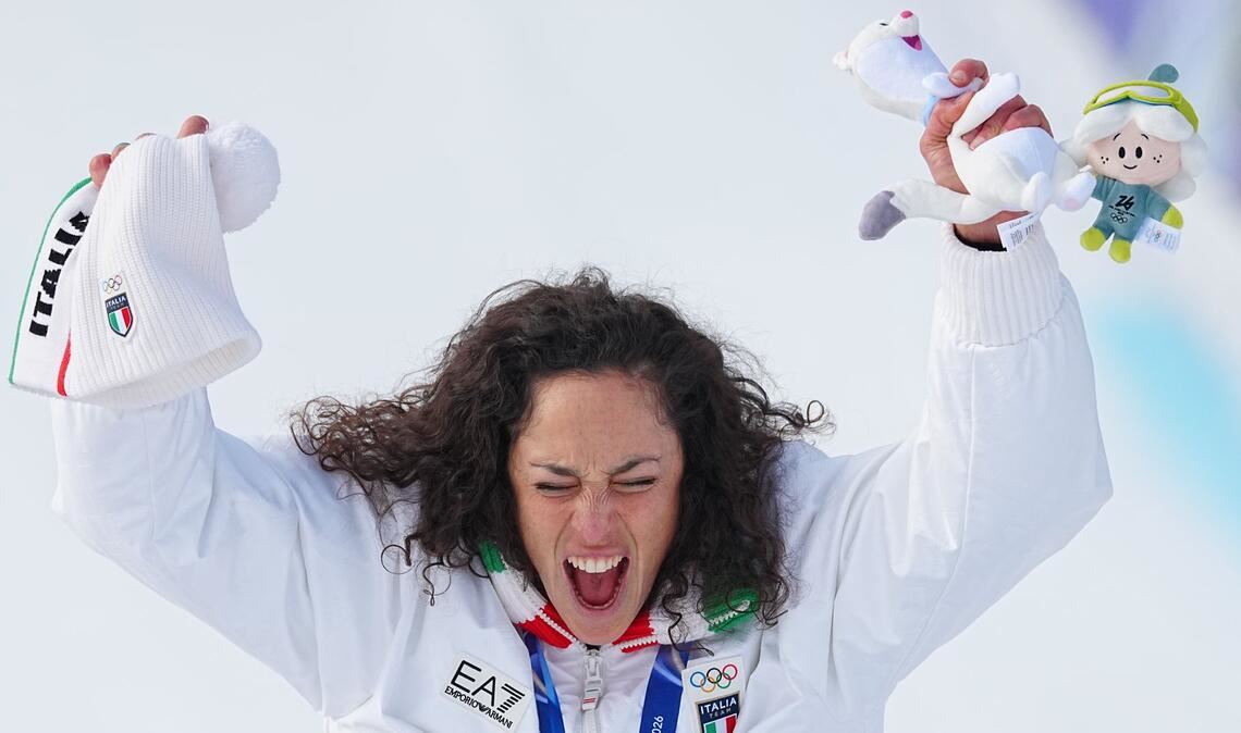 Federica Brignone hat sich nach einer schweren Verletzung zurückgekämpft und in Cortina Gold im Super-G gewonnen.