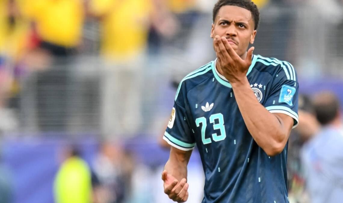 Felix Nmecha (Note 2,5): Der BVB-Mittelfeldmann betrieb in Amsterdam Werbung in eigener Sache – mit seinem Tor zum 1:0 aus kurzer Distanz in der 32. Minute. Ansonsten viel unterwegs und damit beschäftigt, Löcher im manchmal offenen Mittelfeld zu stopfen. Nicht brillant, aber extrem kämpferisch und vorne effizient, das war Nmechas Auftritt, der nach einer guten Stunde endete.
