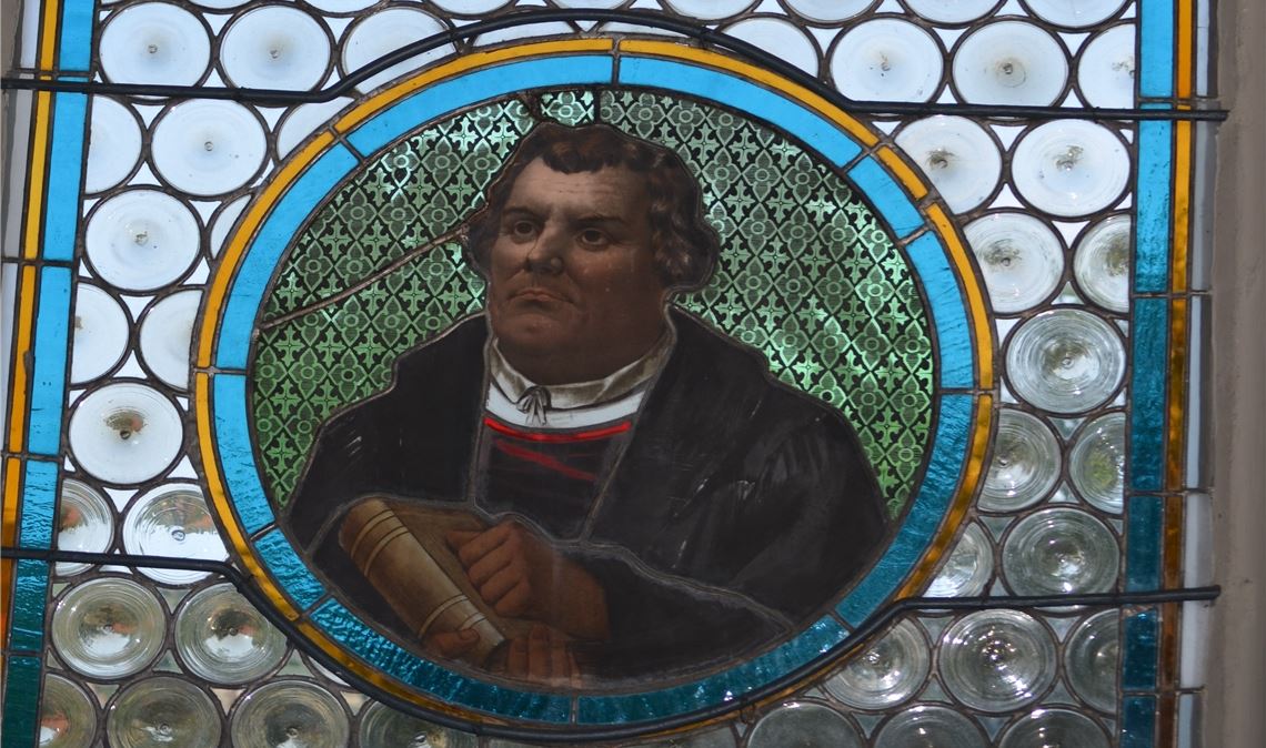 Fenster in der Mühlhäuser Albanikirche, die am Reformationstag bis 18 Uhr für Besucher geöffnet ist. Foto: Evi Mayer