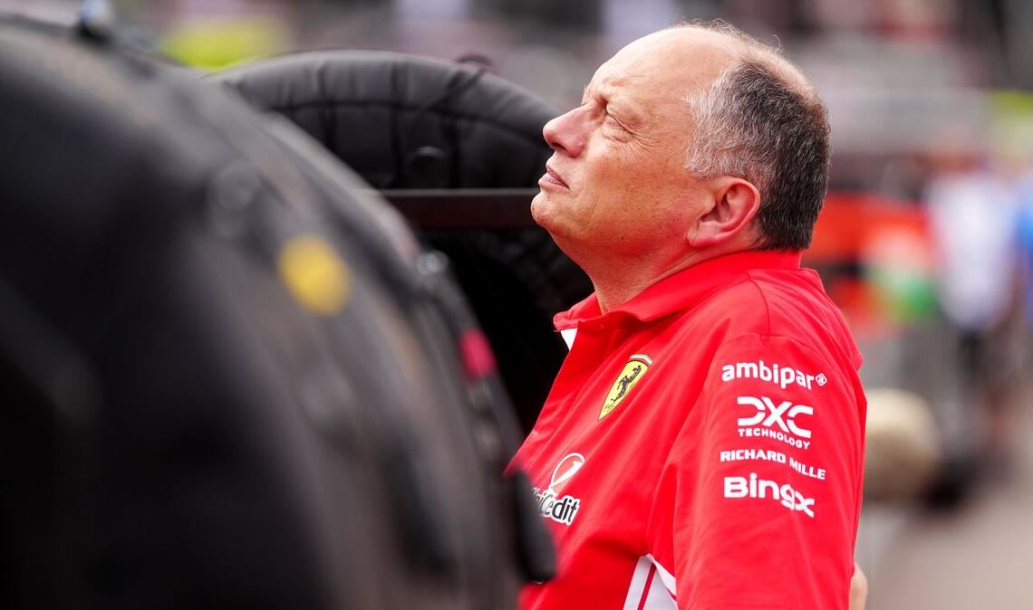 Ferrari-Teamchef Frédéric Vasseur muss in einer Klinik behandelt werden.