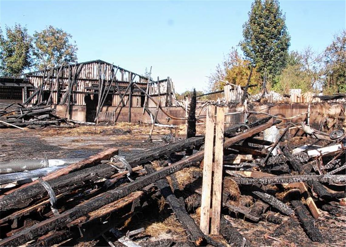 Feuer auf dem Bergweg-Hof: Am Tag danach zeigt sich das ganze Ausmaß der Schäden.