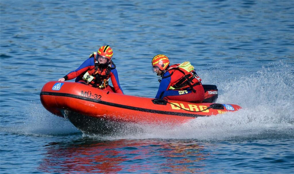 Feuerwehr, Rettungsdienst, DLRG und Polizei haben den Neckar abgesucht. (Archivbild)