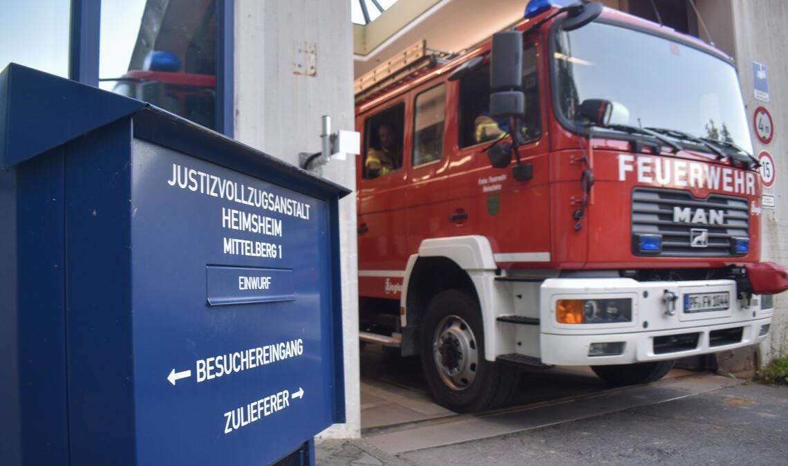 Feuerwehreinsatz an der Justizvollzugsanstalt. Foto: Myroshnichenko