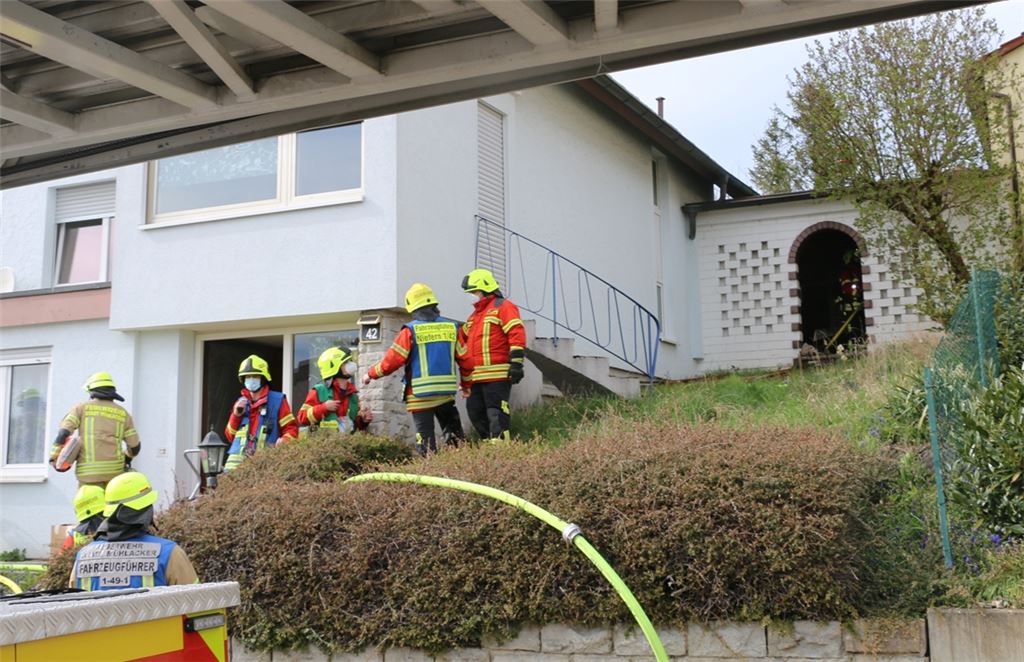 Feuerwehreinsatz in Öschelbronn. Foto: Sadler
