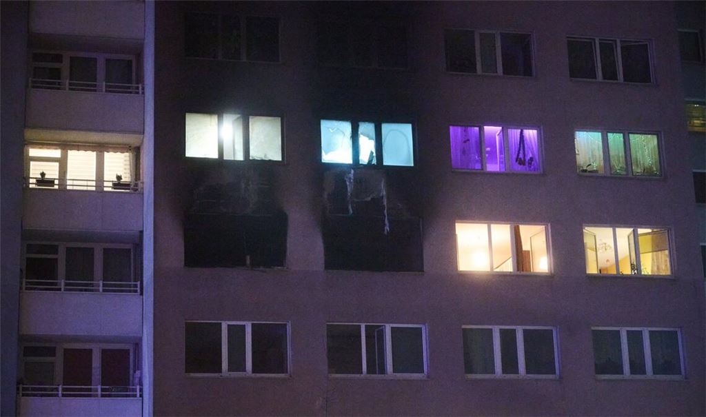 Feuerwehrkräfte löschten den Brand.