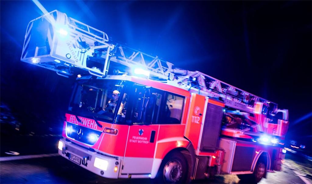 Feuerwehrleute hatten die Leiche gefunden. (Symbolbild)