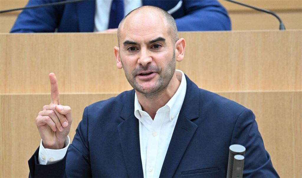 Finanzminister Danyal Bayaz (Grüne) hält Wirtschaftsförderung für alternativlos.