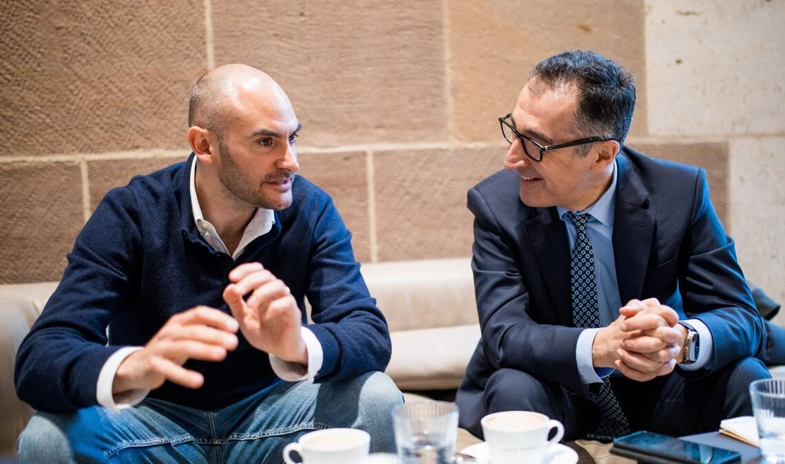 Finanzminister Danyal Bayaz hat für den designierten Ministerpräsidenten Cem Özdemir (beide Grüne) schlechte Nachrichten zu den künftigen Einnahmen des Landes.