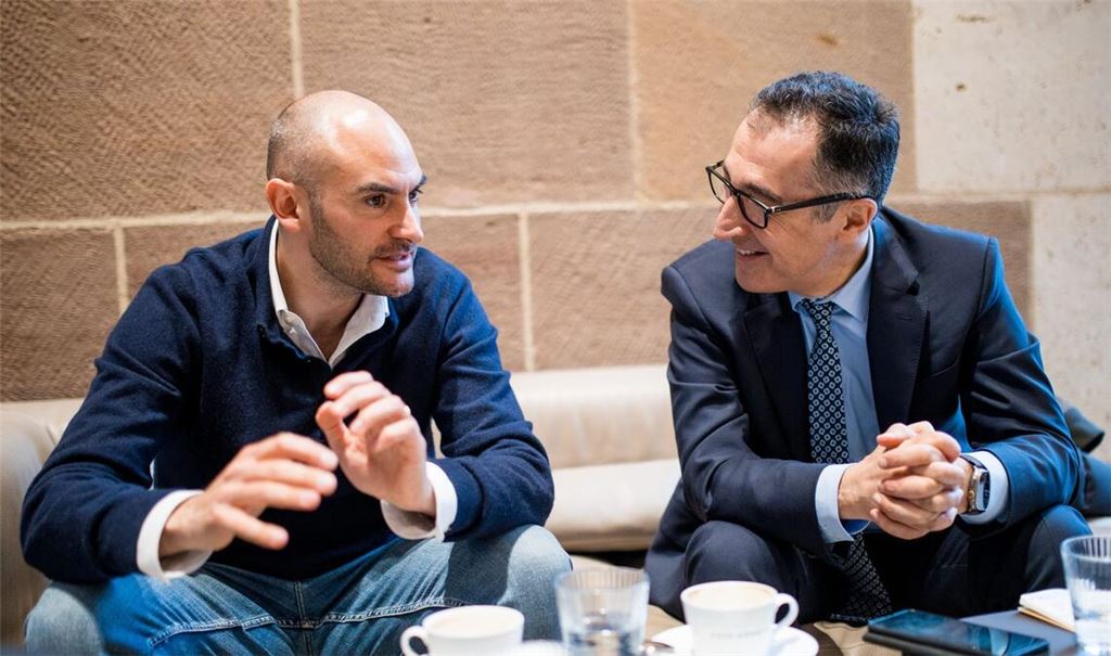 Finanzminister Danyal Bayaz hat für den designierten Ministerpräsidenten Cem Özdemir (beide Grüne) schlechte Nachrichten zu den künftigen Einnahmen des Landes.