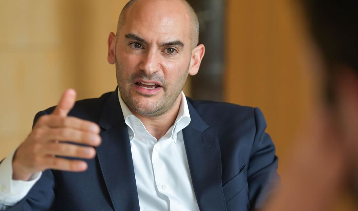 Finanzminister Danyal Bayaz im Gespräch: „Auch ich kenne Leute, die Erdoğan-Anhänger sind.“