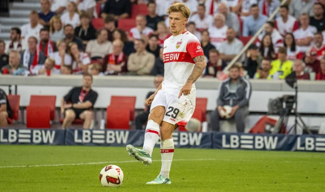 Finn Jeltsch (Note 3): Aufmerksam, viele abgefangene Bälle, jedoch teils hektisch in Ballbesitz. Aber immer Herr der Lage. Hätte sich im Ballbesitz das eine oder andere Mal mehr einschalten können.