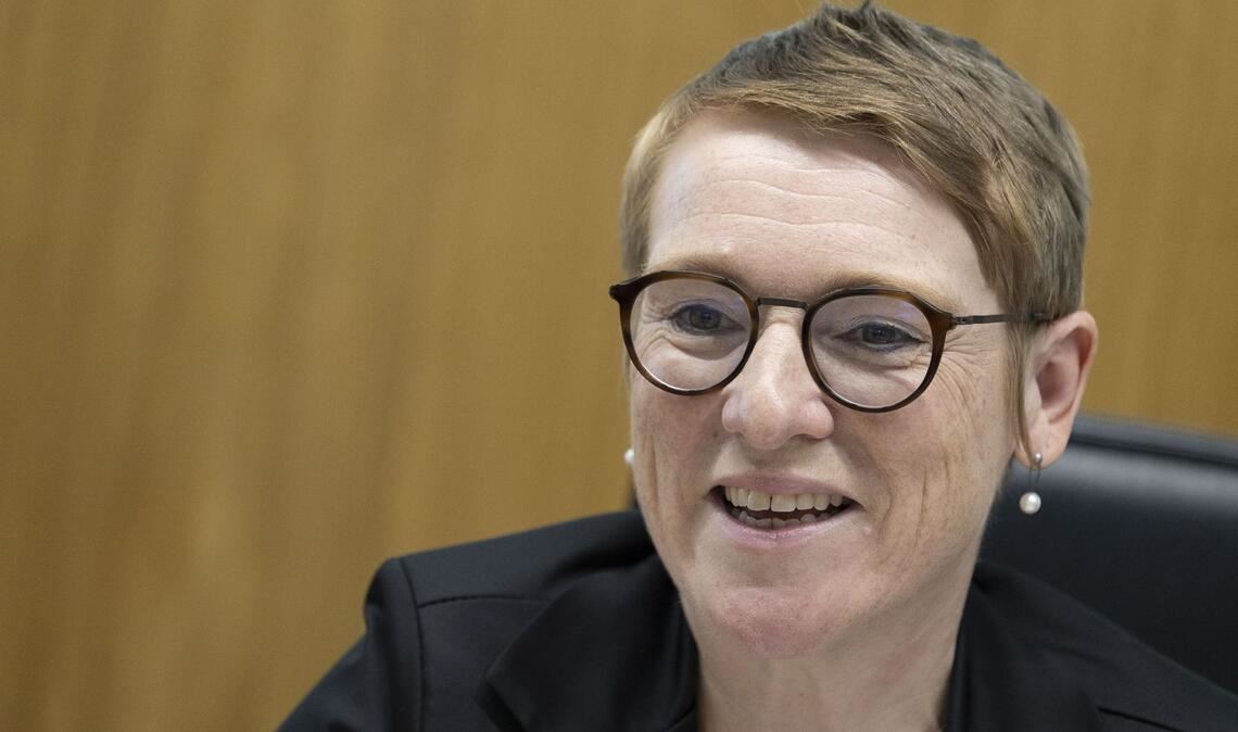 Fischer sitzt seit dem vergangenen Jahr im Bundestag und ist Fraktionssprecherin für Pflegepolitik bei den Grünen.