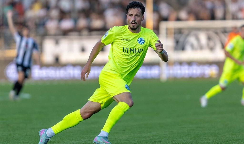 Flamur Berisha und die Blauen mussten in Frankfurt die nächste Pleite einstecken.