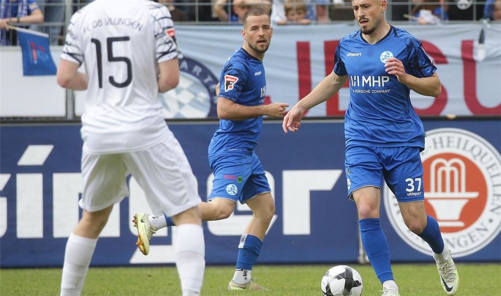 Flamur Berisha und die Kickers wollen in Freiburg einen erfolgreichen Saisonabschluss feiern.