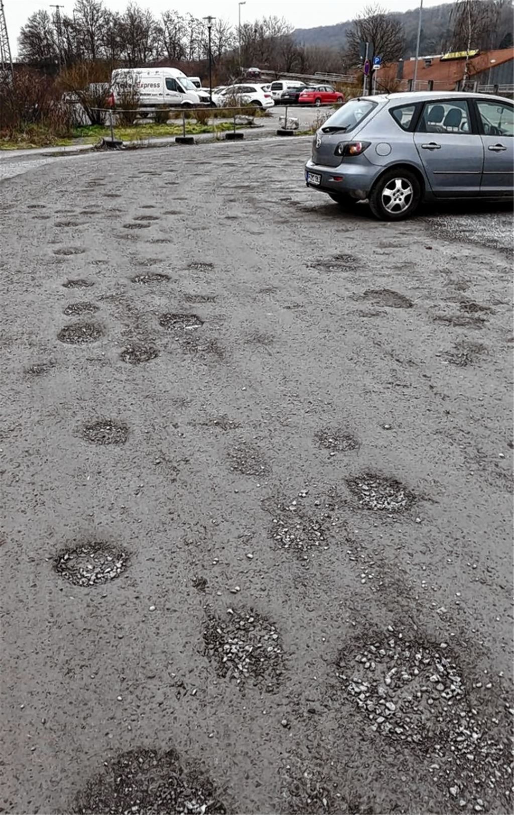 Stadt prüft Dauerlösung für Parkplatz