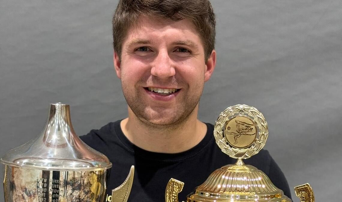 Florian Stähle mit seinen Trophäen. Foto: privat