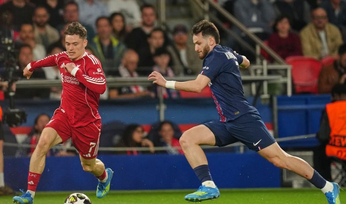 Florian Wirtz (links) und der FC Liverpool unterlagen bei Paris Saint-Germain.