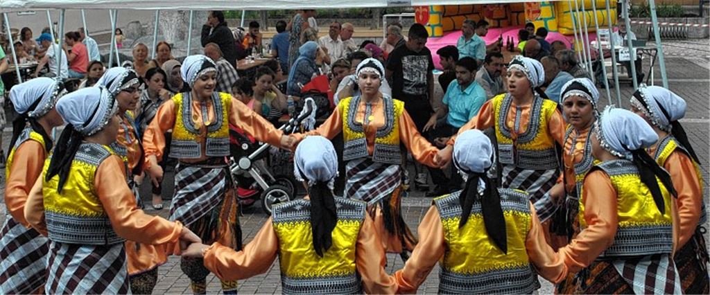 Folklore vom Schwarzen Meer ist beim Fest auf dem Mühlacker Kelterplatz ein schön anzusehender Ausdruck kultureller Vielfalt. Fotos: Stahlfeld