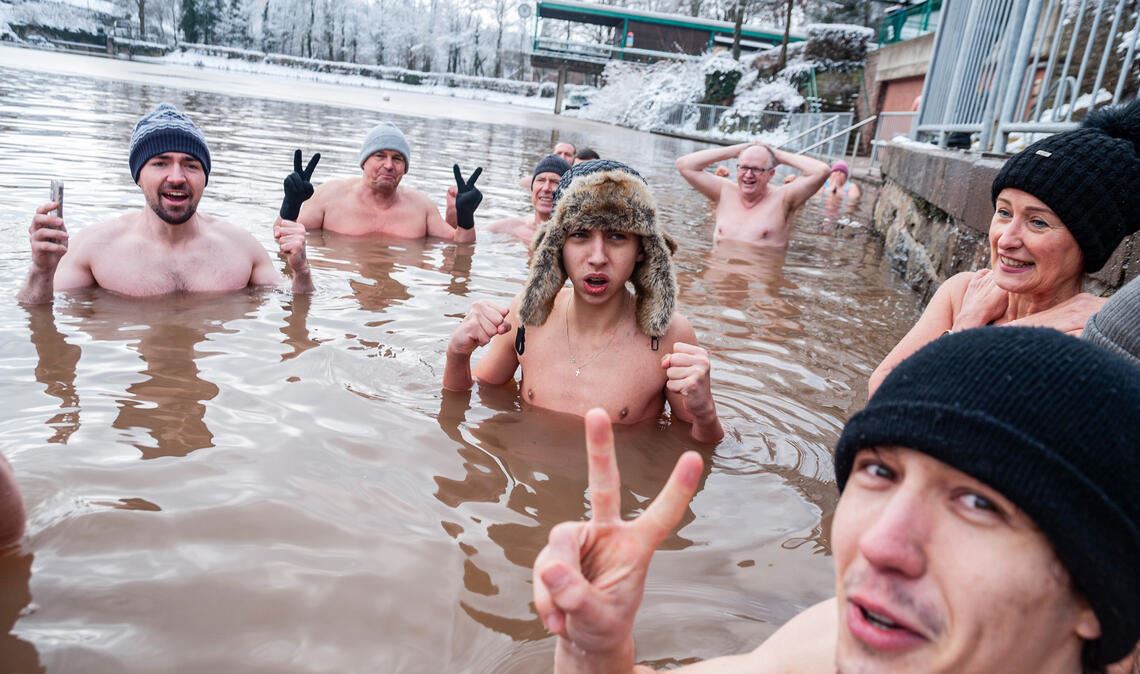 Foto 4: Brrrrr. Vier Grad Wassertemperatur, zwei Grad Lufttemperatur. Kein Probl...