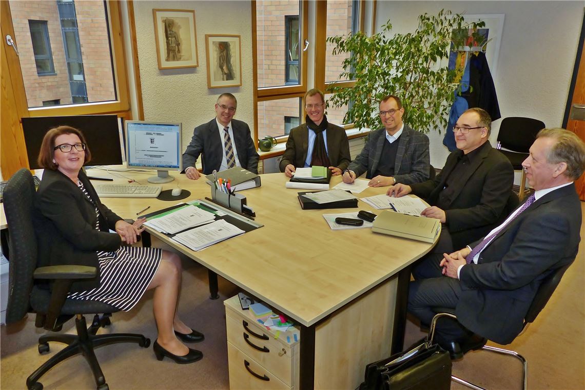 910_0008_144356_p_Vertrag_Ziegelei_unterschrieben_bearb