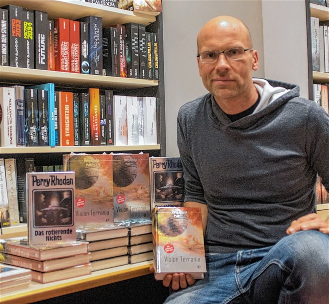 Frank Borsch macht den Weltraum-Helden Perry Rhodan fit fürs 21.Jahrhundert. Foto: Rohn