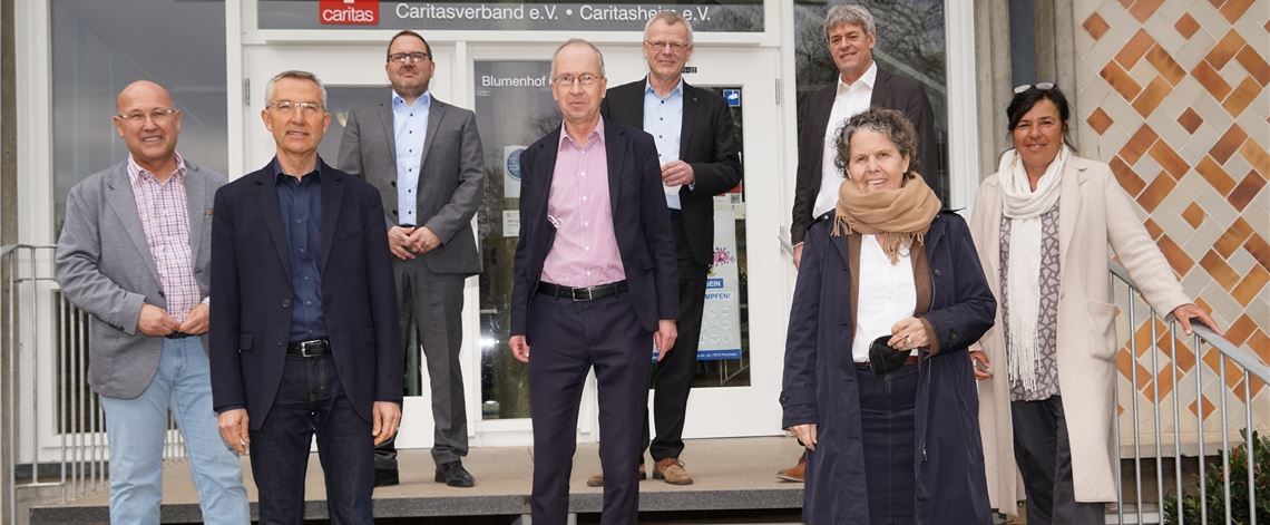 Frank Johannes Lemke (v.li.), Martin Lenz, Dirk Mees, Frank Fillbrunn, Wilfried Wiebusch, Armin Maisch, Sibylle Schüssler und Ute Hötzer. Foto: Nico Roller