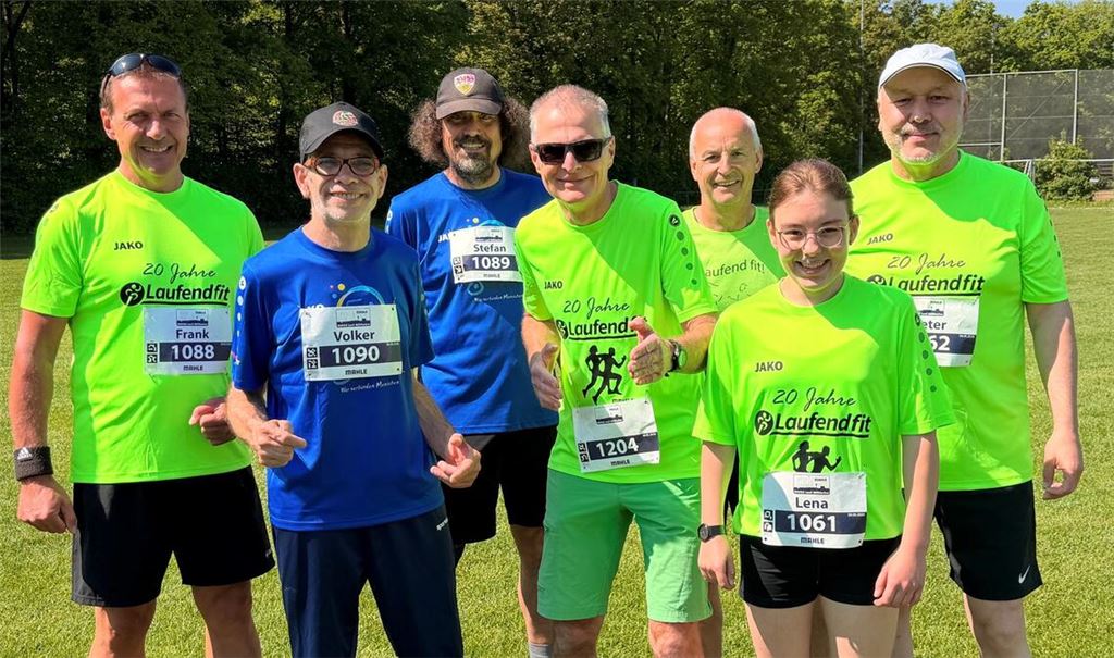 Frank Kirschler, Volker Neubauer, Stefan Baiker, Sven Osswald, Gerhard Schaab, Lena Rothfuß und Dieter Meergraf (v.li.) hochmotiviert vor dem Start beim Mahle-Lauf 2026.