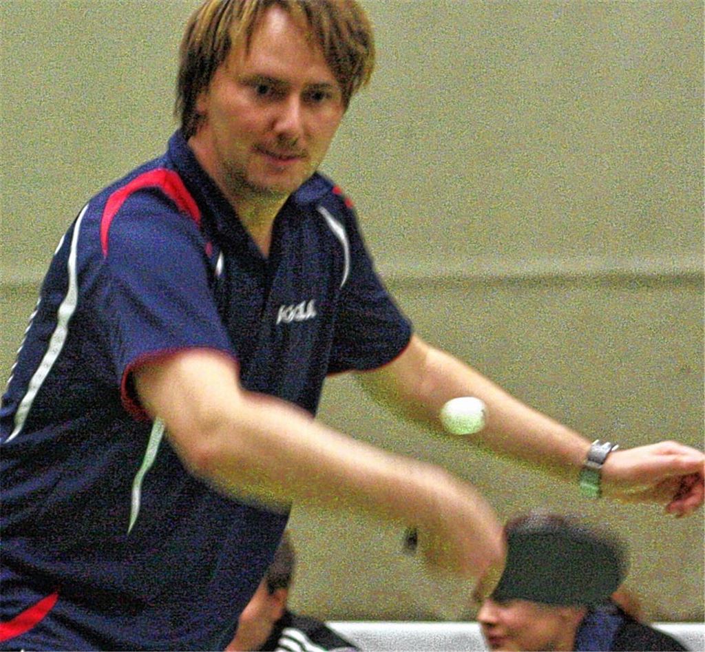 Frank Seehofer sorgt in Hemmingen für den Knittlinger Ehrenpunkt. Foto: Westermann