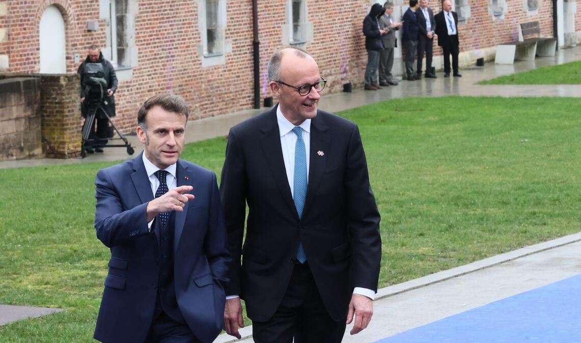 Frankreichs Präsident Macron und Bundeskanzler Merz kamen gemeinsam an.