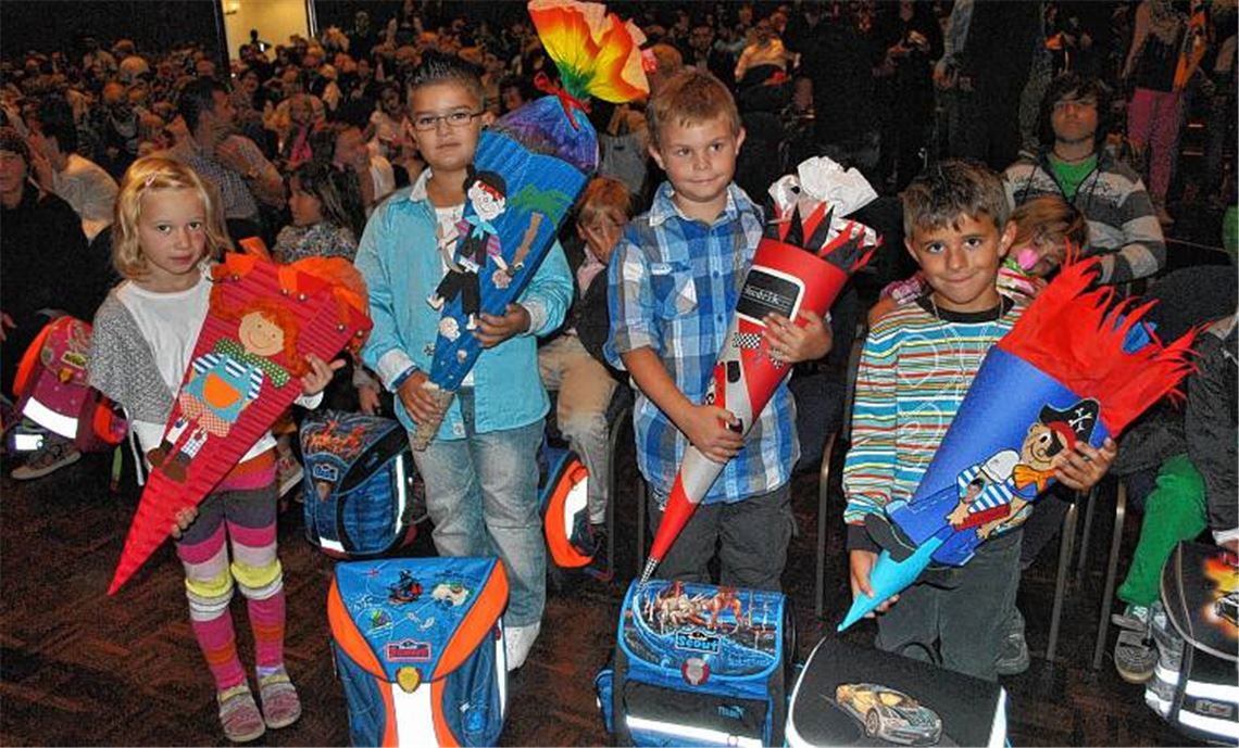 Freudige Erwartung: Im Mühlehof werden die neuen Erstklässler begrüßt.Foto: Stahlfeld