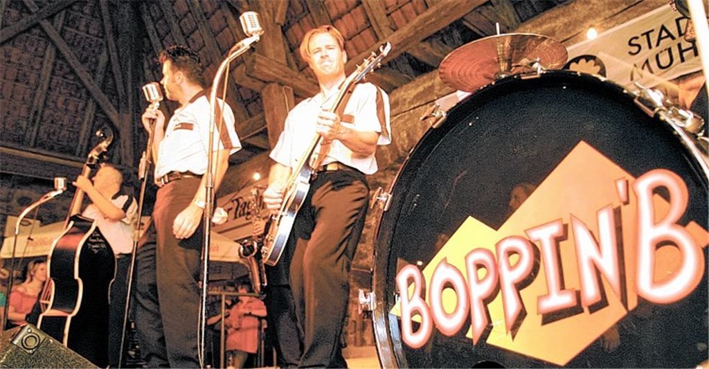 Freuen sich auf das Wiedersehen mit ihren Fans aus der Region: Die fünf Profis von „Boppin’B“ – hier beim Auftritt 2002 – kehren am 21. Juni in die Mühlhäuser Kelter zurück.