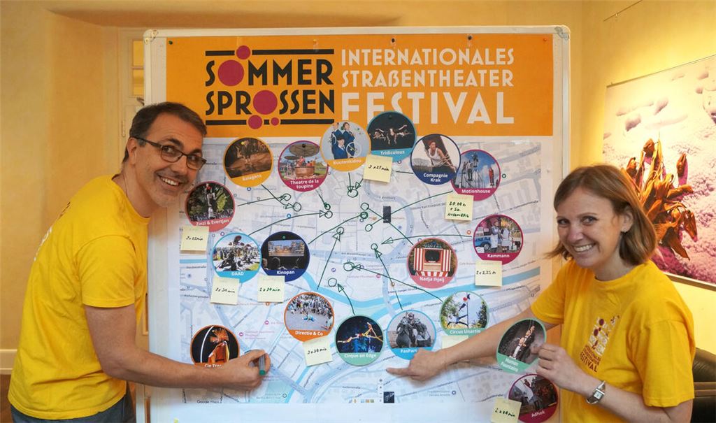 Freuen sich im Frühjahr und Sommer auf ein volles Programm des Kulturhauses Osterfeld: Geschäftsführer Paul Taube und die Programmplanerin Katinka Rabenseifner. Foto: Frommer