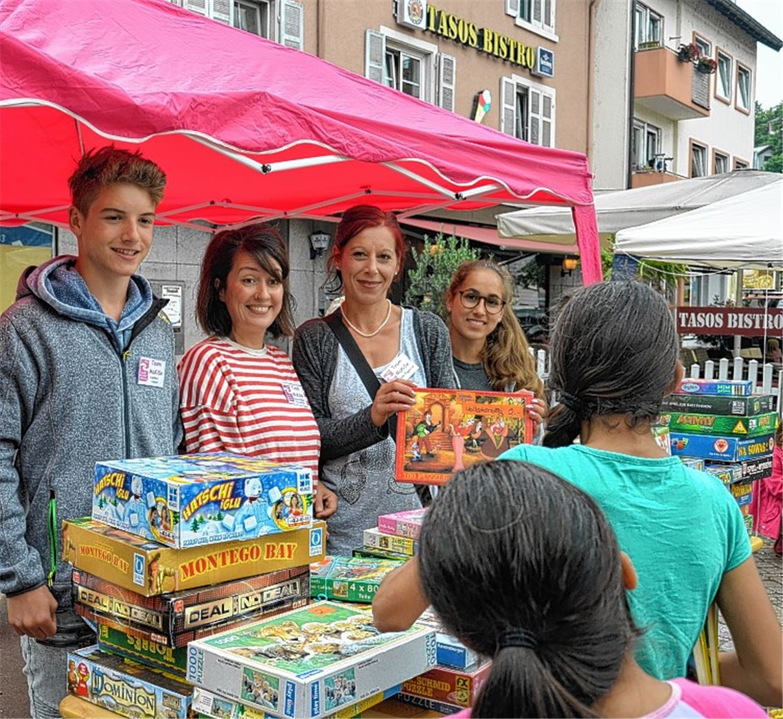 Spiele-Flohmarkt stößt auf großes Interesse