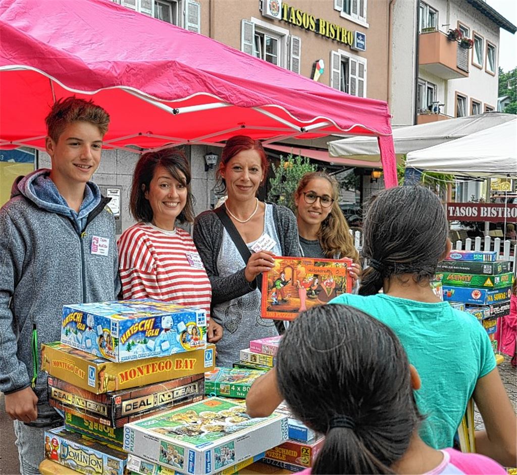 Spiele-Flohmarkt stößt auf großes Interesse