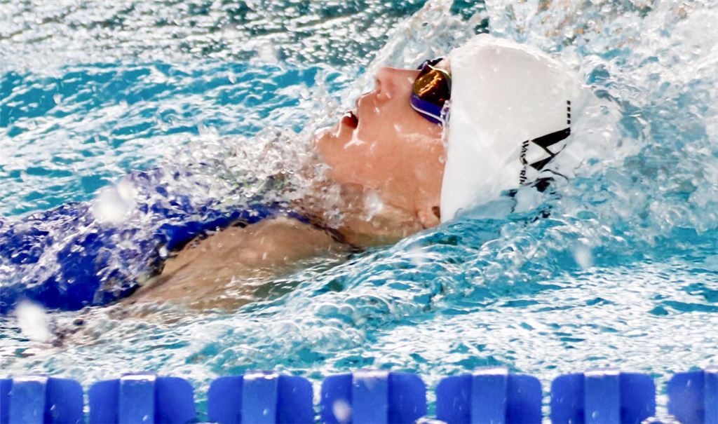Freya Schwarz in ihrem Element. Die Sportlerin der Wasserfreunde Mühlacker ist seit Jahren erfolgreich im Wasser unterwegs. Fotos: privat