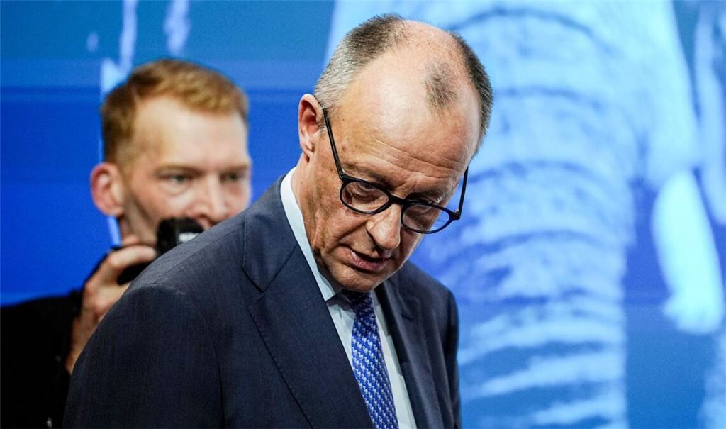 Friedrich Merz (CDU) bei der Eröffnung der 62. Münchner Sicherheitskonferenz (MSC). Die Mehrheit der Bundesbürger bewertet die neue Regierung schlechter als die Ampel-Vorgänger.
